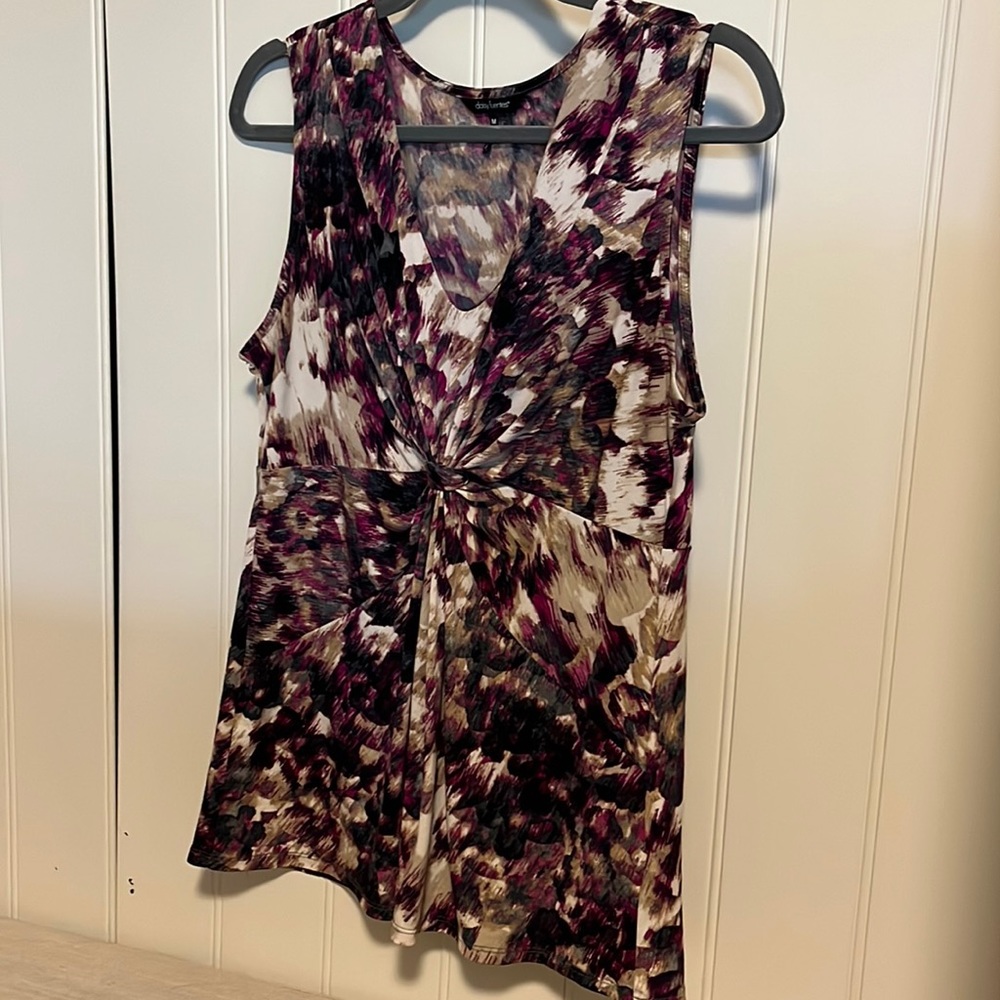 daisy fuentes top, size Medium